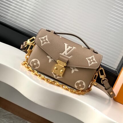 LOUIS VUITTON路易威登 LV Pochette Métis East West 手袋